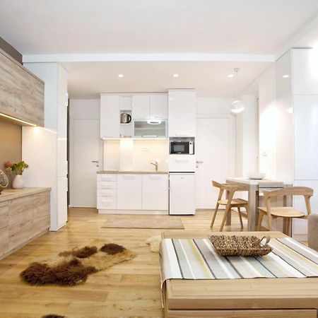 Hostgost Selected Suites - Skadarlija Square 베오그라드 외부 사진