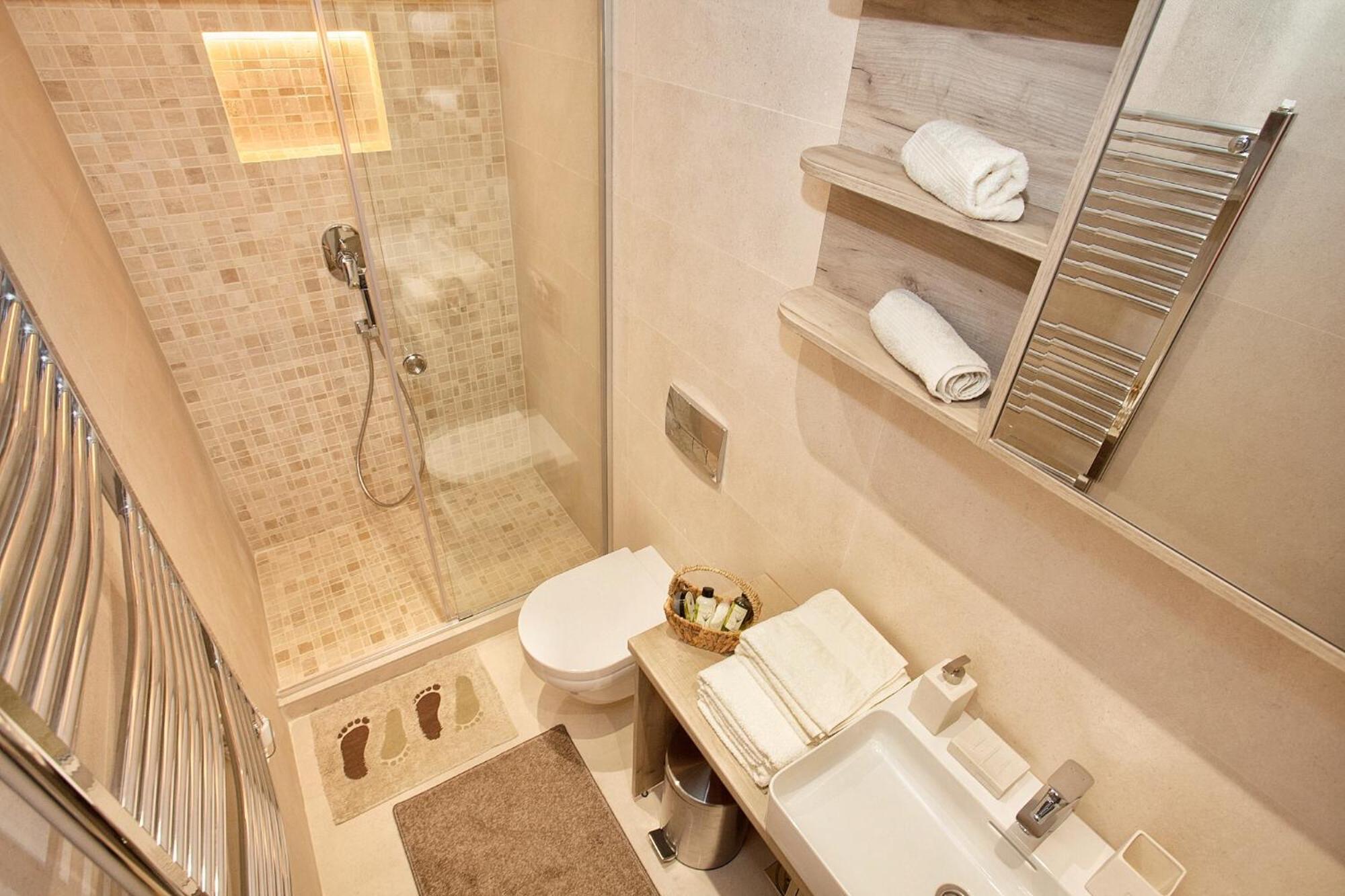 Hostgost Selected Suites - Skadarlija Square 베오그라드 외부 사진